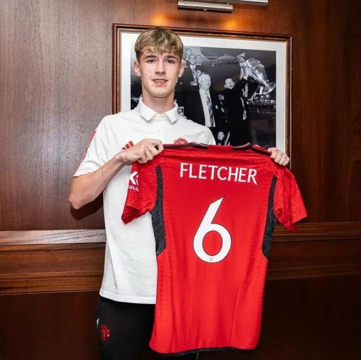 曼晚：曼聯(lián)官方確認(rèn)杰克-弗萊徹正隨一線隊(duì)備戰(zhàn)阿森納