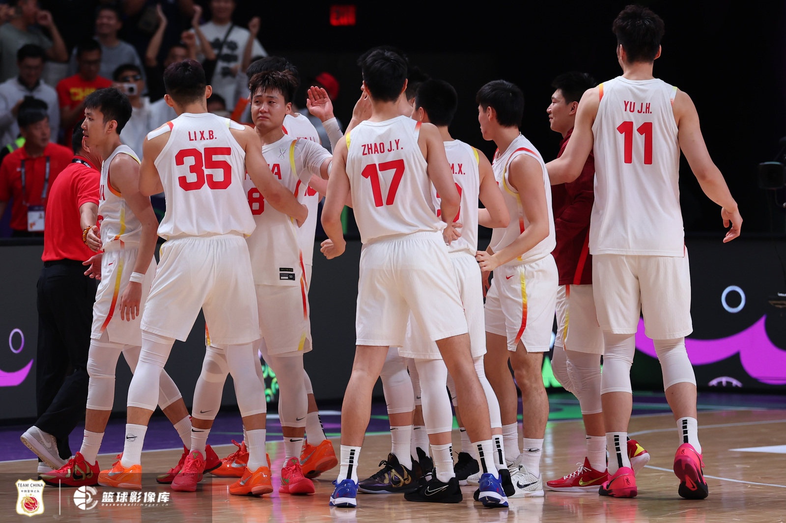 媒體人：中國隊防守亂戰(zhàn)和三分效果不好 想贏攻防細節(jié)得做得更好