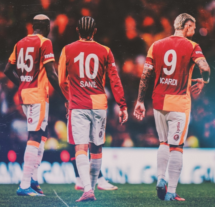 3大億元先生齊在場(chǎng)！加拉塔薩雷鋒線：奧斯梅恩+薩內(nèi)+伊卡爾迪